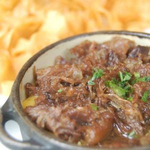 Sabor & Arte na mesa – Panelinha de rabada com funghi porcini e purê